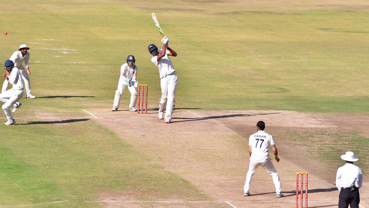 Ranji Trophy 2024-25: 6’9” Nishanth stands tall as Hyderabad overpowers Himachal Pradesh on second day